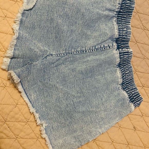 Jean Shorts - Picture 2 of 3